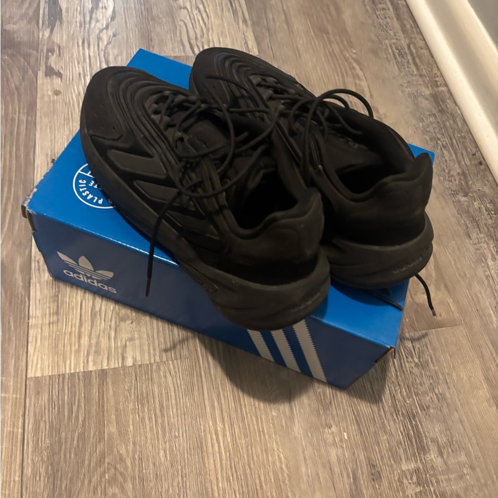 Adidas Men's Black Sneakers